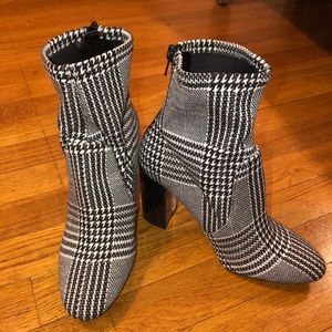 Black and white plaid booties!